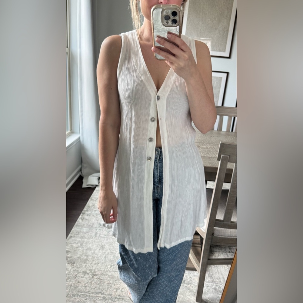 White Sleeveless Button-Down Dress - Picture 7 of 10